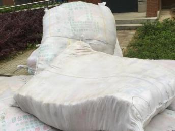 圖 武漢收購服裝找漢鼎服飾,一個專注尾貨服裝批發(fā)的商家 武漢服裝 鞋帽 箱包