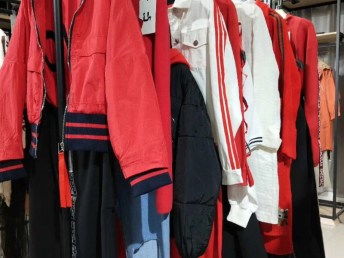 圖 廣州新款品牌女裝統(tǒng)衣服飾品牌齊全 廣州服裝 鞋帽 箱包