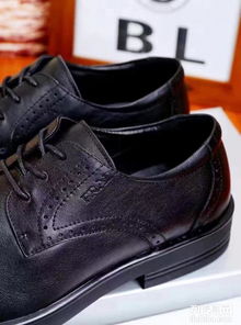 圖 精品男士普拉達原版經(jīng)典皮鞋廠家批發(fā) 重慶服裝 鞋帽 箱包